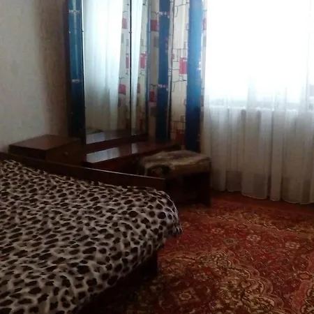 Fabrichnaya 16 *